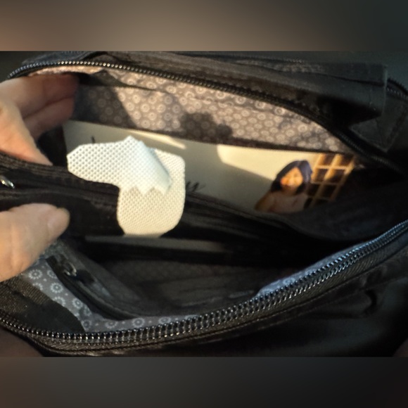 Lug Scoop crossbody top‎ handle black bag purse accordion style openings - Picture 11 of 14